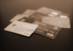 ブラックリストに載ると、クレジットカードが使えなくなるの？